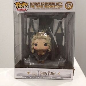Pop! Deluxe Madam Rosmerta with three broomsticks #157 Harry Potter